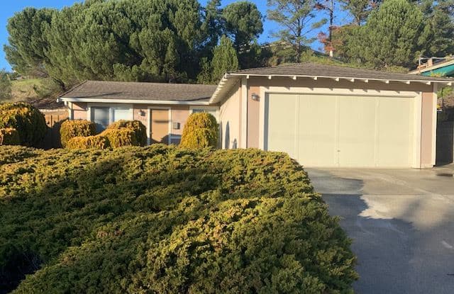 2506 Henry Ave - 2506 Henry Avenue, Pinole, CA 94564