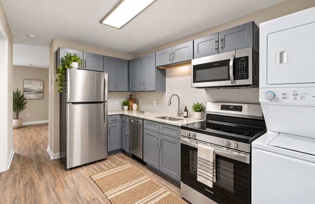 Liberty Point Apartments | Near Fort Bragg Gallery 1