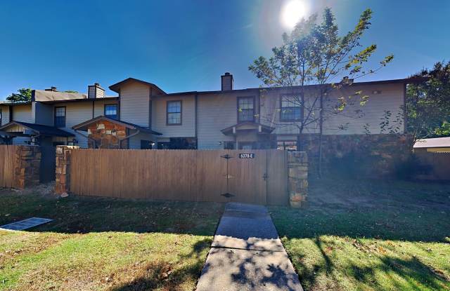 Welcome to this 2 bedroom, 2.5 bath home located in Shadow Mountain Condominiums! photos photos Welcome to this 2 bedroom, 2.5 bath home located in Shadow Mountain Condominiums! photos photos