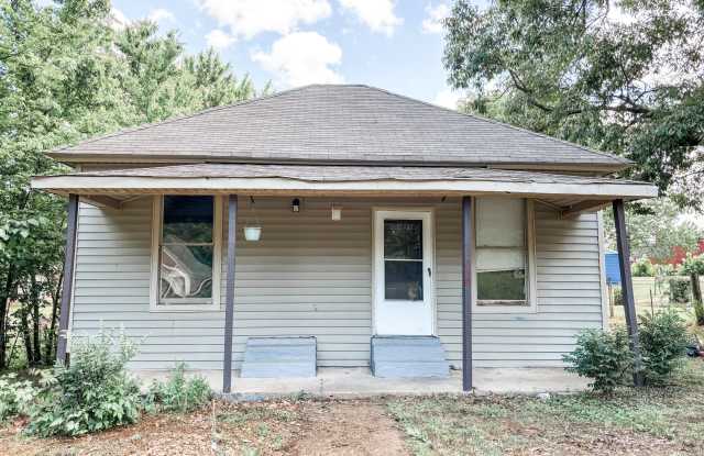1518 South College St. photos photos