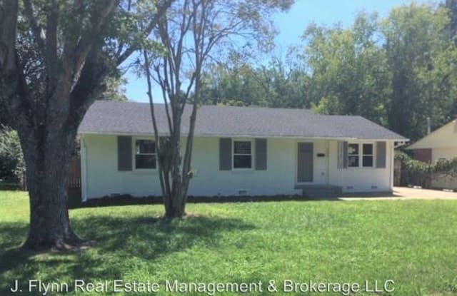 3544 Stonehaven Dr - 3544 Stonehaven Drive, Charlotte, NC 28215