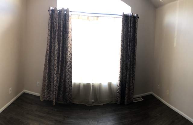 9049 West Phillips Drive Gallery 2