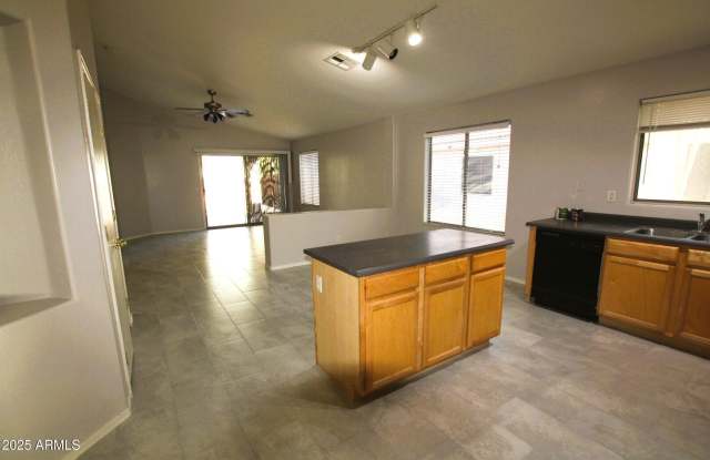14129 N 133rd Drive Gallery 4