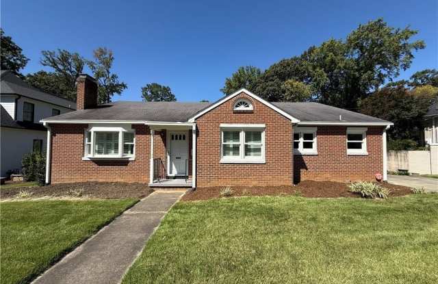 638 N Stratford Road - 638 Stratford Road Northwest, Winston-Salem, NC 27104