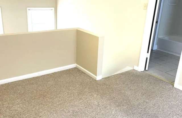 English North Apartments Gallery 4