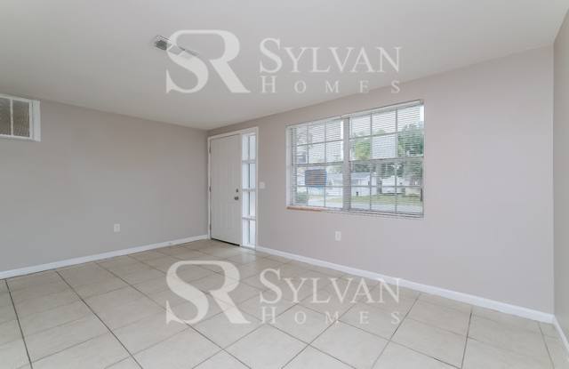 4524 Pirate Place Gallery 4