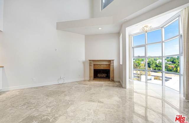 171 N Church Ln Gallery 4