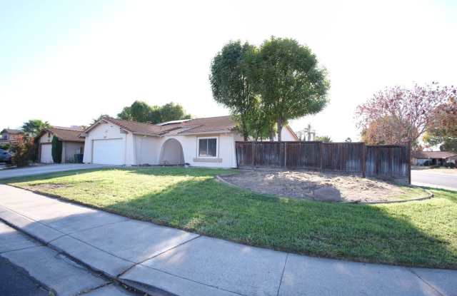 Beautiful Renovated 4-bedroom Tracy Home Gallery 3