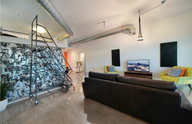 200 Hoover Avenue Gallery 2