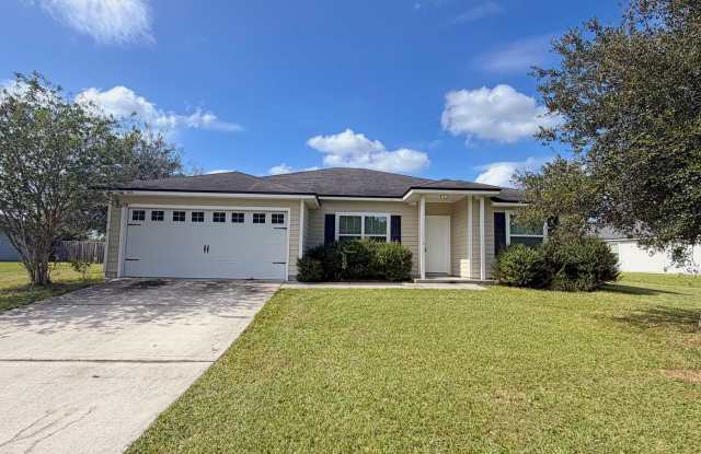 Spacious 4 Bedroom, 2 Bathroom Home Situated on a Lakefront Lot. Gallery 1