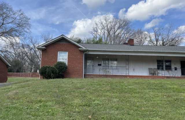 1047 East Main Street photos photos