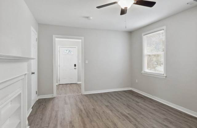 Large 3BR/2BA Near Downtown House For Rent photos photos