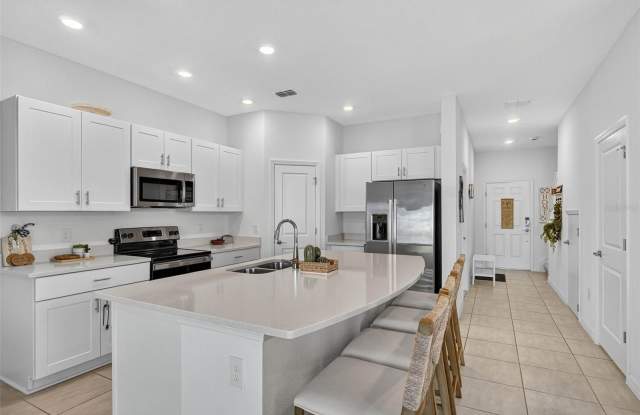 3607 MAIN HARBOR Drive S Gallery 4