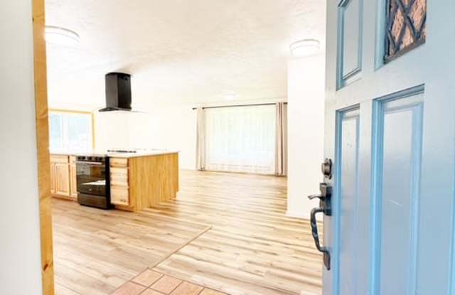 8377 Glenwood Road Southwest Gallery 2