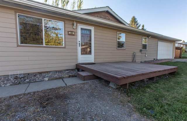 3 Bed 1 Bath Town House Large Fenced yard photos photos