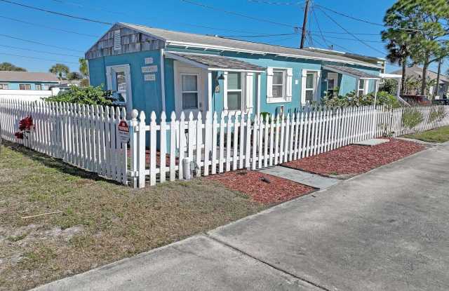 2179 Pineapple Avenue unit: 5 photos photos