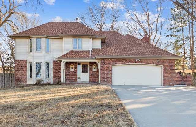 Well Located  Spacious 4 Bedroom!! photos photos