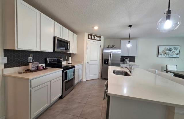 4446 BAYRIDGE Court Gallery 4
