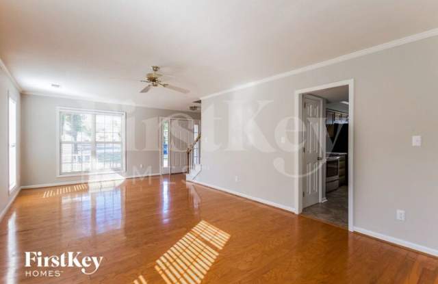 152 Pebble Lane Gallery 3