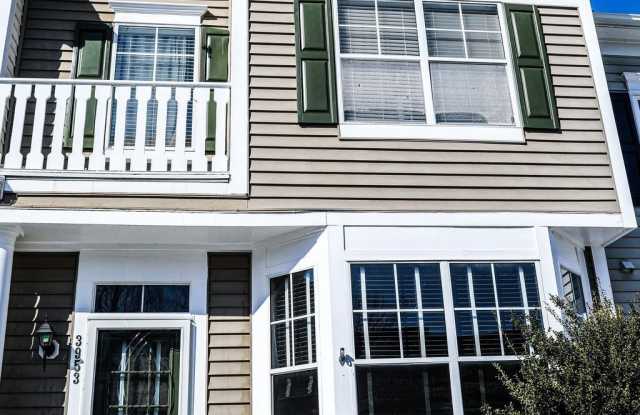 3953 HARTLAKE Street photos photos