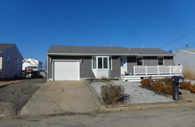 26 W Thames Road - 26 West Thames Road, Mystic Island, NJ 08087