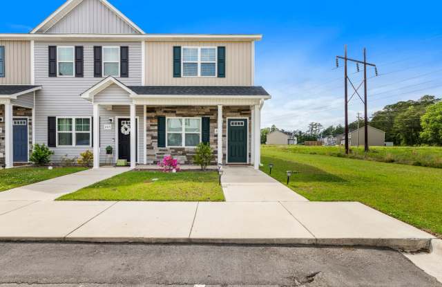Nestled in Marshall Farms, Jacksonville NC - 207 Alexa Place, Piney Green, NC 28546