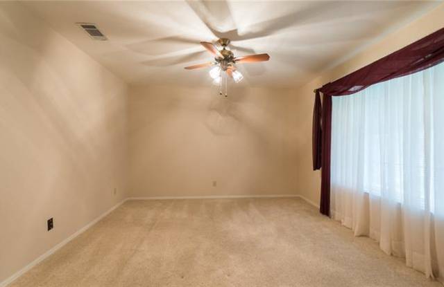1013 Ridgefield Drive Gallery 3