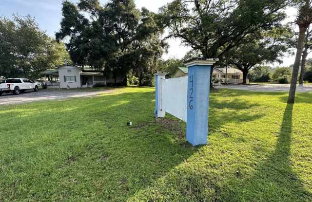 426 W James Lee Boulevard photos photos