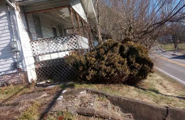 2/1 Single family home! photos photos
