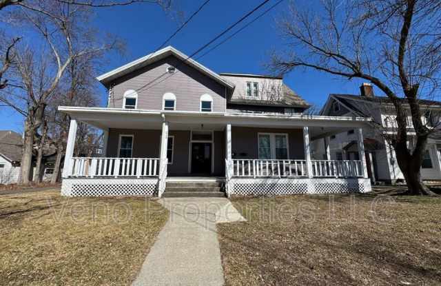 221 Spring Ave photos photos
