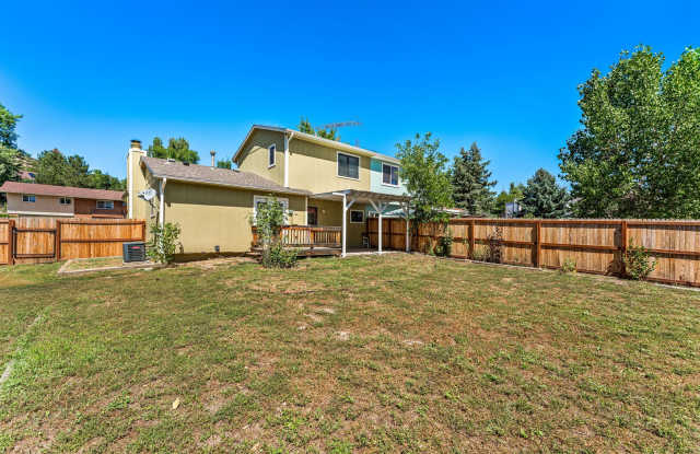 Near Downtown Castle Rock location with No HOA and HUGE YARD Gallery 3