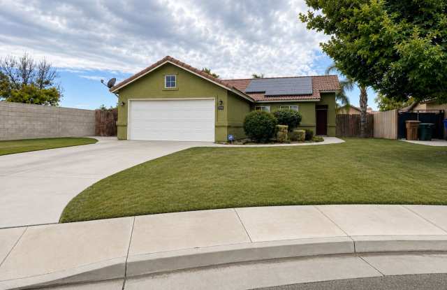 4 Bedroom Home with Pool, Paid Solar & Attached 2-Car Garage photos photos