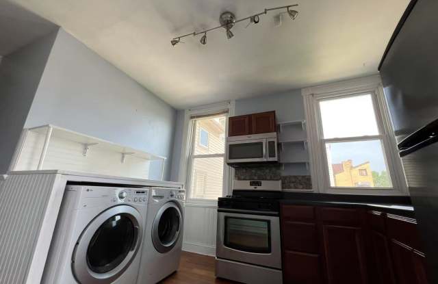 523 Suismon Street - 2 photos photos