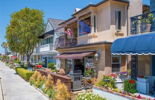 902 S Bay Front Gallery 2