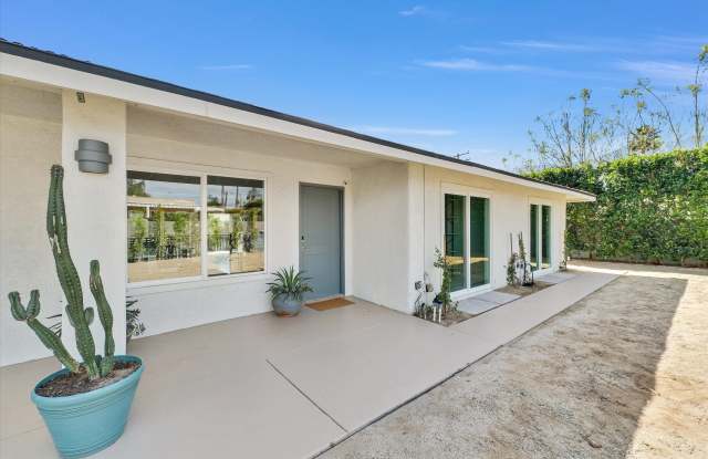 3967 East Sunny Dunes Road Gallery 2