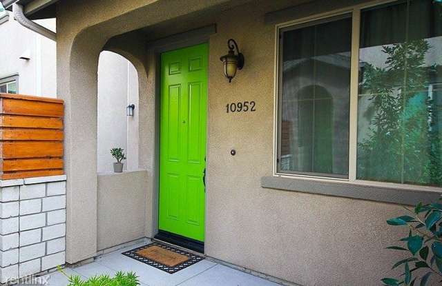 10952 Kittridge Street Gallery 3