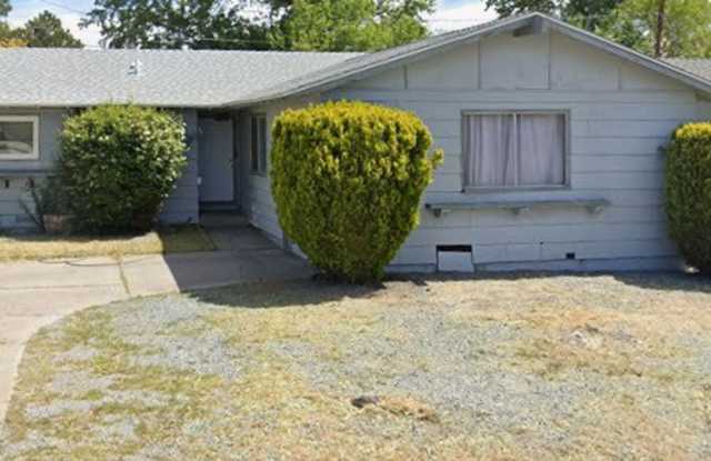3234 Heights Drive  - Freshly painted throughout with beautifully refinished hardwood floors! photos photos