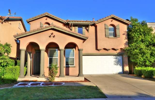 Beautiful 4 Bed 3 full bath Natomas Home!! - 2946 Trap Rock Way, Sacramento, CA 95835