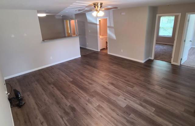 Knoxville 37917 - OPEN HOUSE Sunday October 11, 2026, 2-4PM! - 3 bedroom,  2 bath home - Call Sharon Arnwine 865-313-7215 (cell) or 865-693-3232 (office). Gallery 3