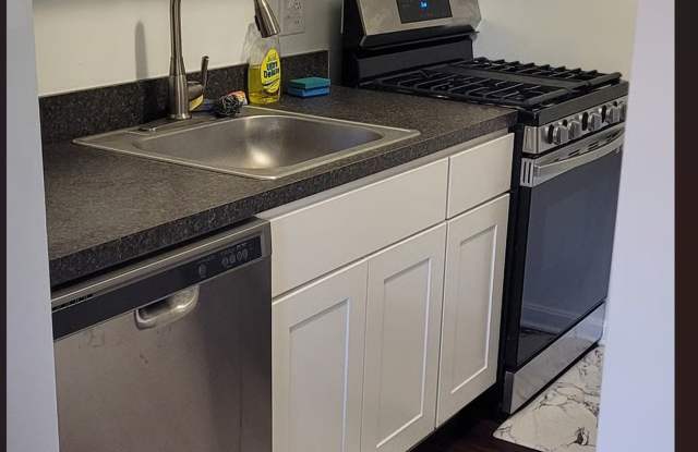 Beautiful 1BR Condo in Rockville Gallery 3