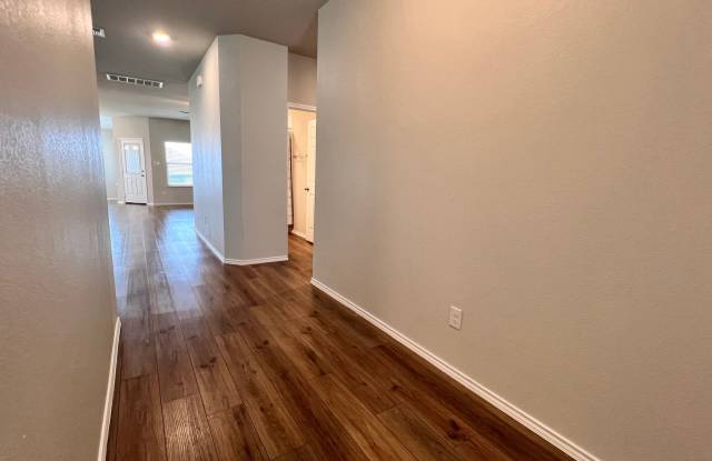 Four Bedroom in Harker Heights with a Flex Room/Office/Playroom! Gallery 4