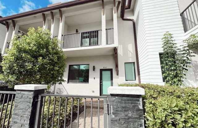 8311 NW 49th St photos photos