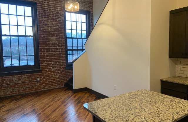 657 N. 13th Street photos photos