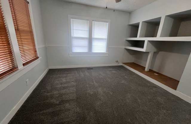 Cute 2 bedroom, 1 bathroom home on Southeast side Gallery 4