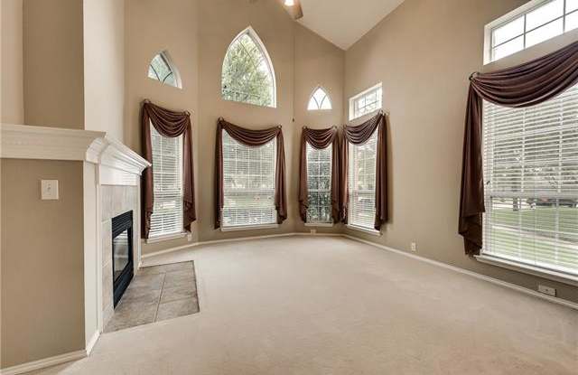 6748 Canterbury Drive Gallery 4