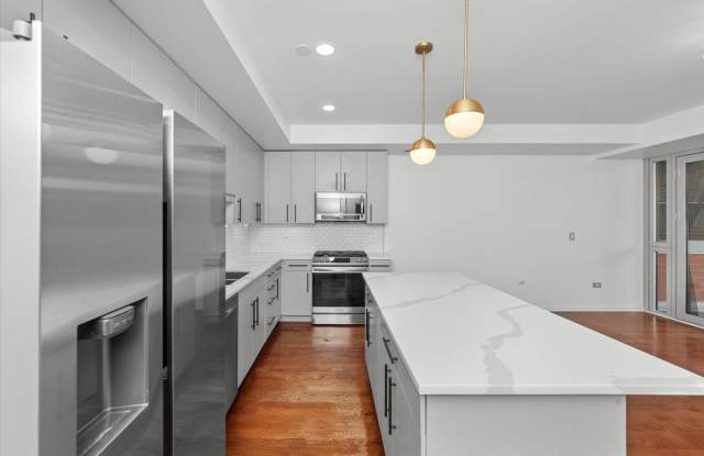 744 West Fullerton Avenue photos photos