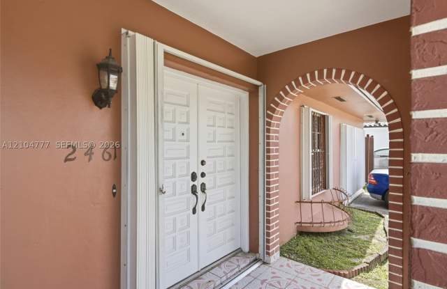 2461 SW 117th Ct Gallery 3
