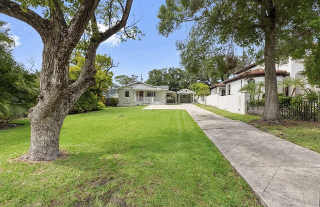 1207 W Charter St photos photos