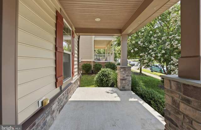 428 ALDER Drive Gallery 2