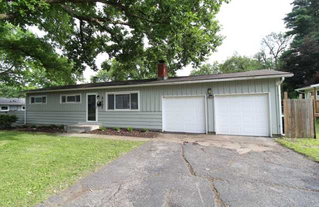 Charming 3 Bedroom 1 Bath Home in Prairie Village photos photos